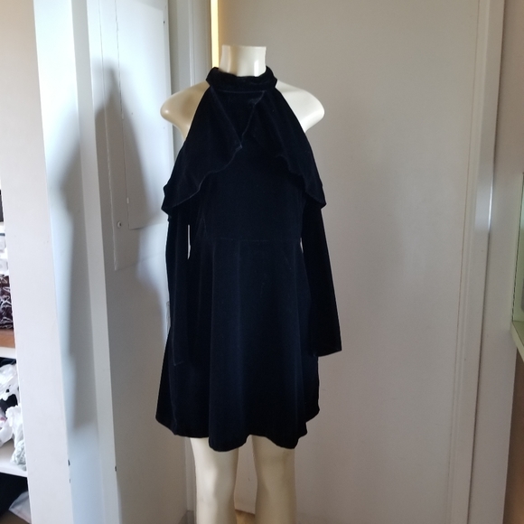 Zara black velvet off shoulder holiday dress large - Picture 12 of 15